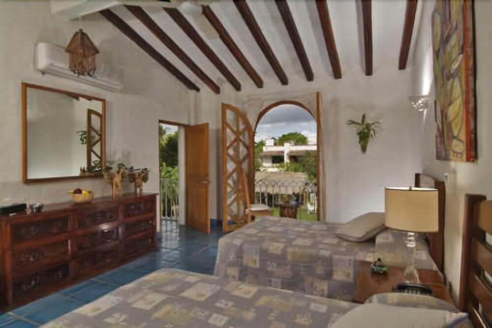 Casa Tukari Colonial House Hotel Puerto Vallarta Exterior photo